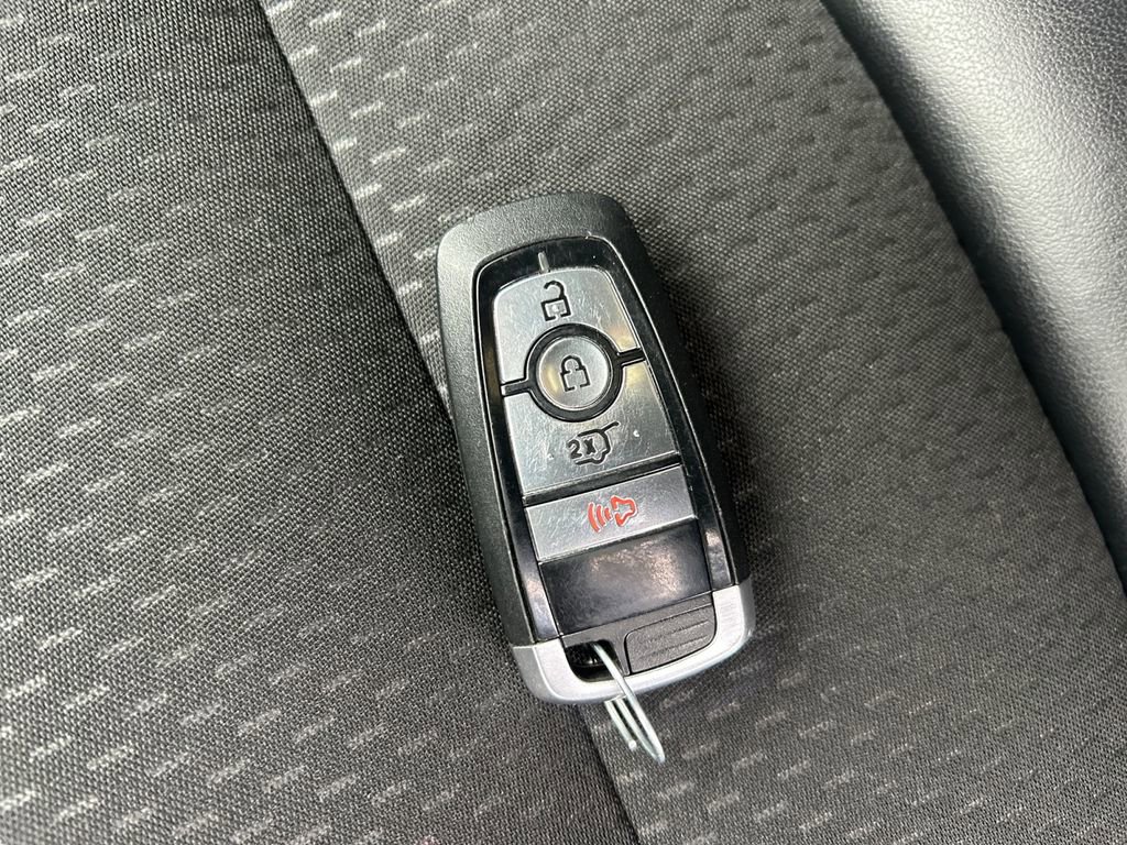 Used 2025 Ford Escape ST-Line AWD/4WD image 33