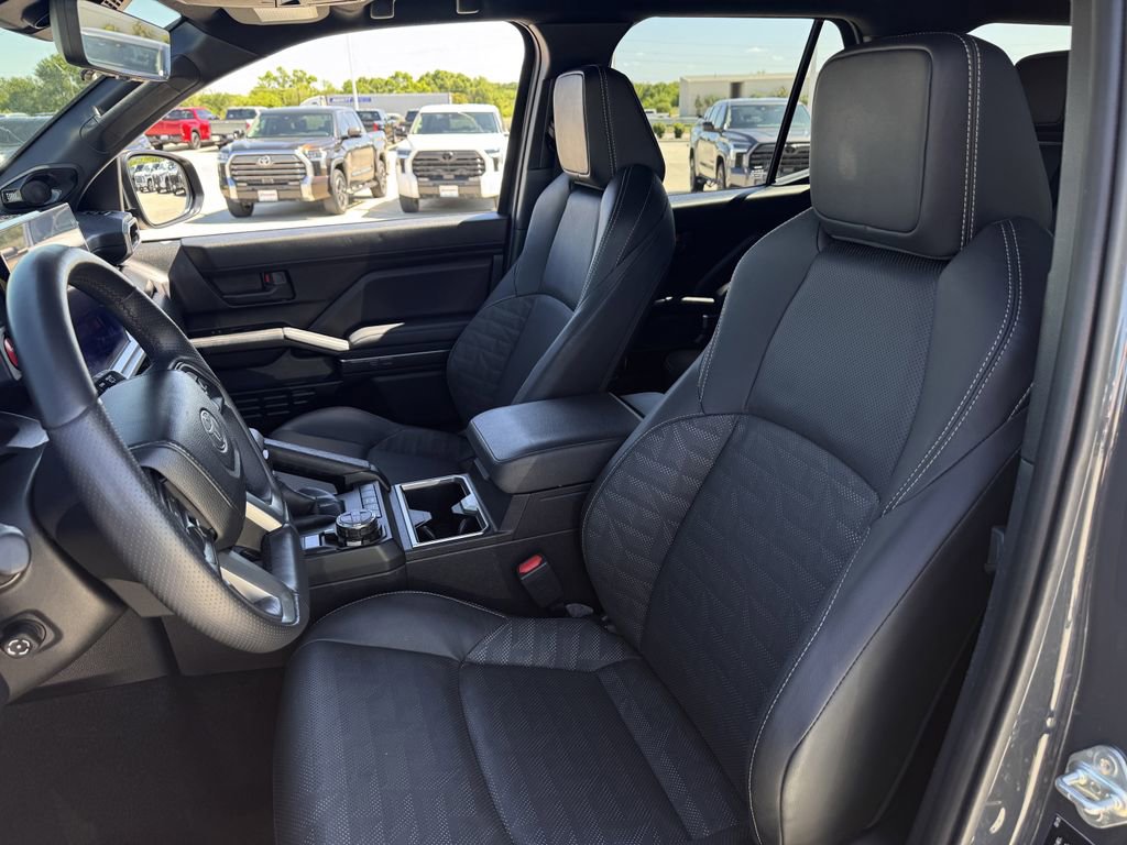 Used 2025 Toyota 4Runner TRD Off-Road Premium w/ Tow Technology Package image 27