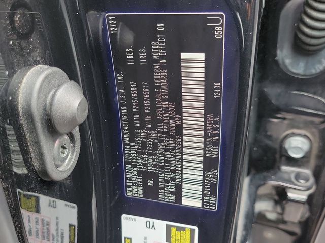 Used 2022 Toyota Corolla Cross LE w/ Moonroof Package FWD image 30
