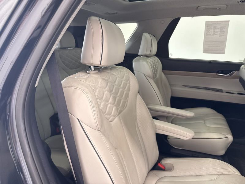 Used 2022 Hyundai Palisade Limited w/ Cargo Package image 14