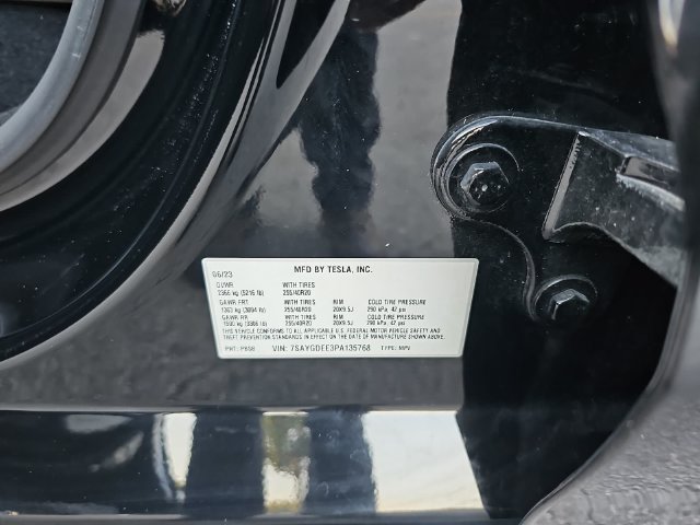 Used 2023 Tesla Model Y Long Range AWD/4WD image 35