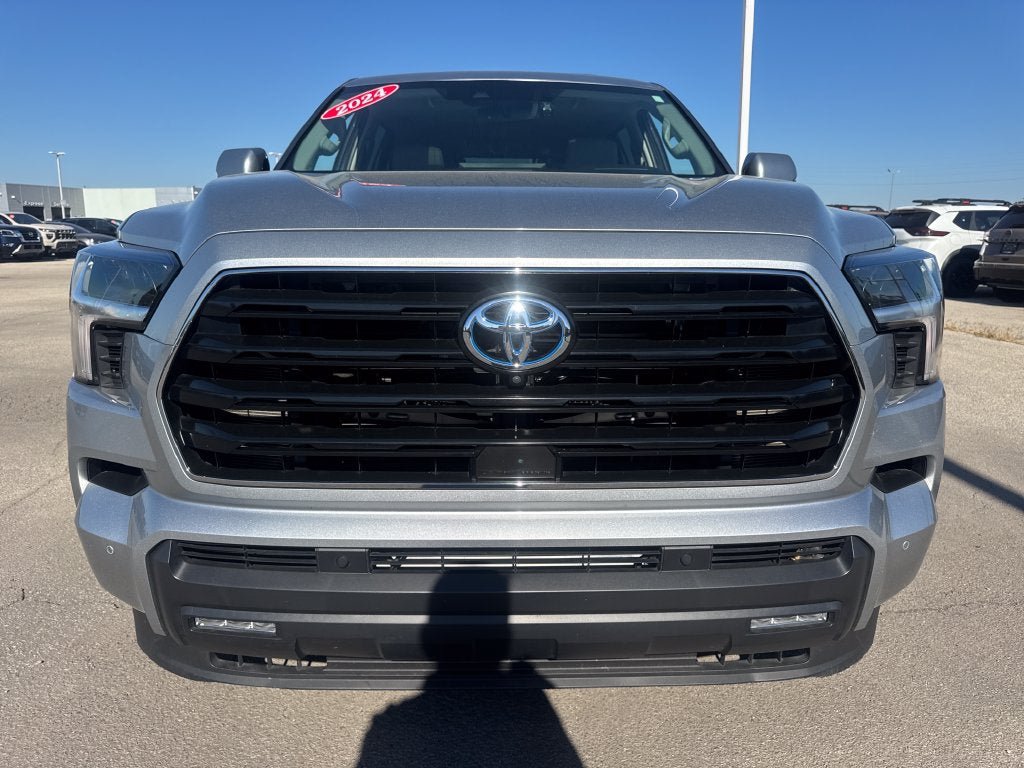 Used 2024 Toyota Sequoia SR5 w/ SR5 Premium Package AWD/4WD image 10