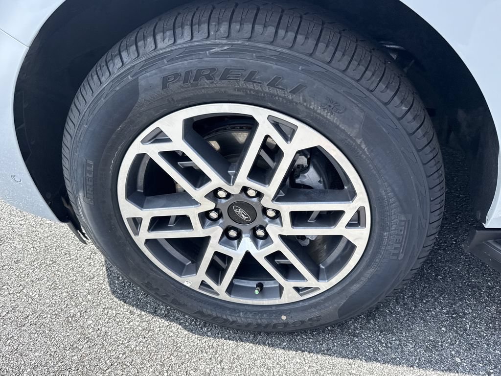 Used 2025 Ford Expedition Active AWD/4WD image 11