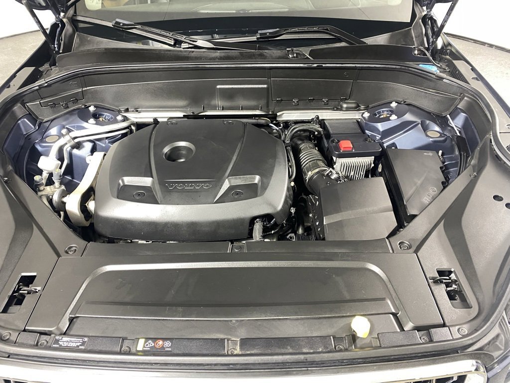 Used 2022 Volvo XC90 T6 Momentum w/ Advanced Package image 12