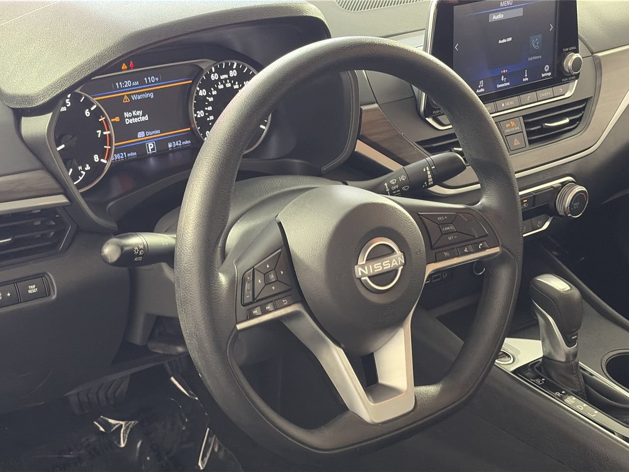 Used 2025 Nissan Altima 2.5 SV FWD image 13