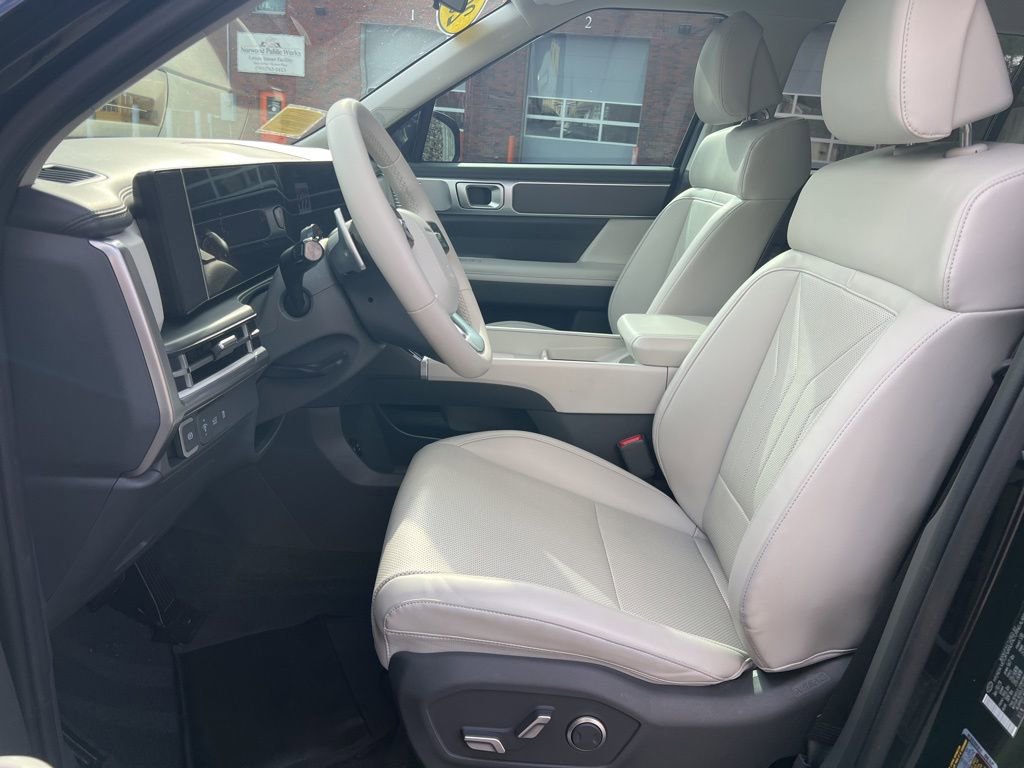 Used 2024 Hyundai Santa Fe SEL AWD/4WD image 14