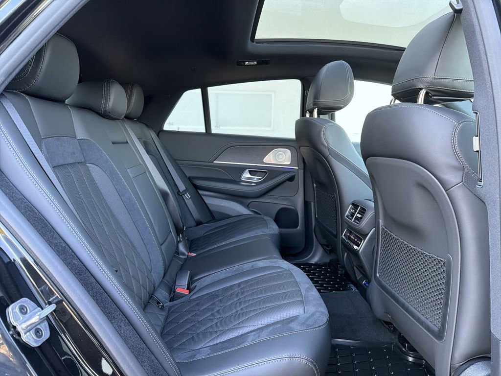 New 2026 Mercedes-Benz GLE 53 AMG 4MATIC Coupe image 17