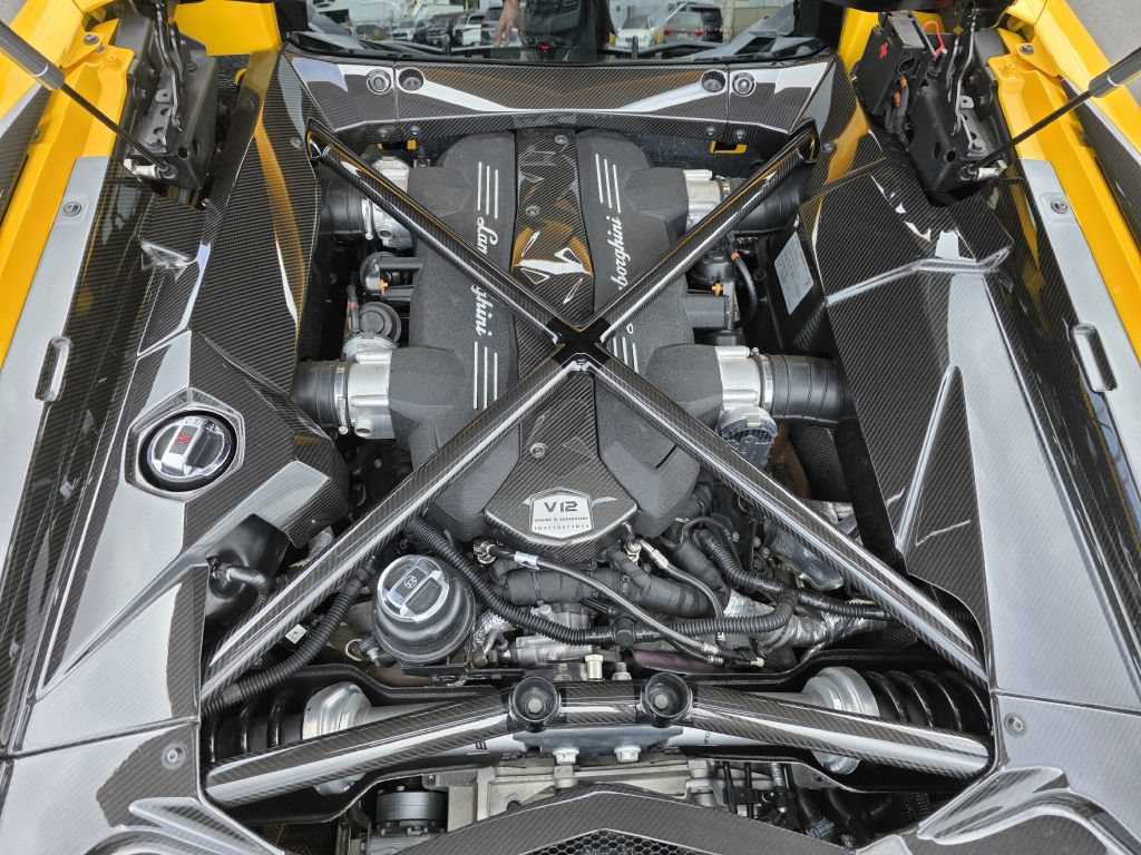 Used 2018 Lamborghini Aventador S AWD/4WD image 37
