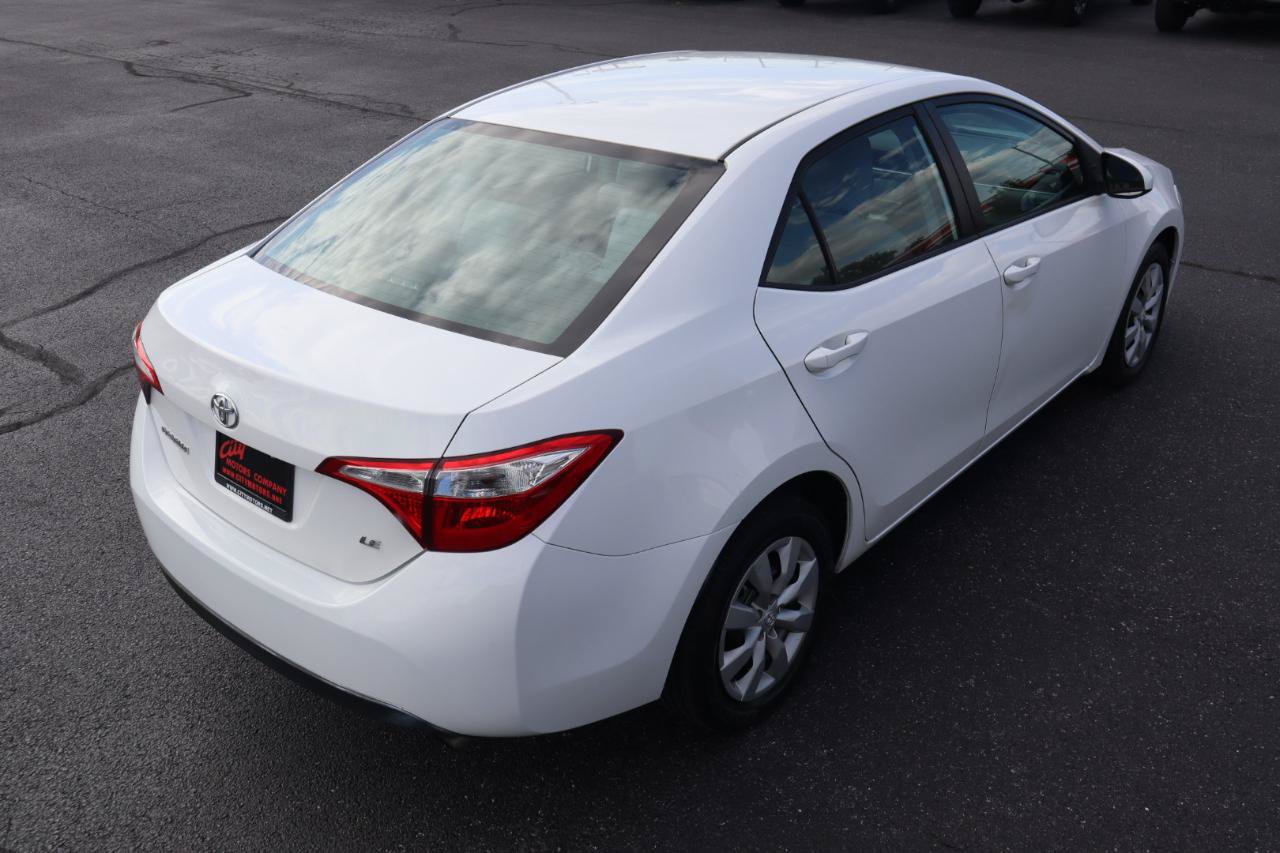 Used 2015 Toyota Corolla LE FWD image 13