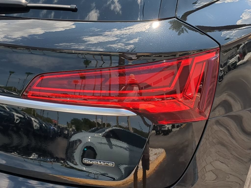Used 2023 Audi Q5 2.0T Premium w/ Convenience Package AWD/4WD image 8