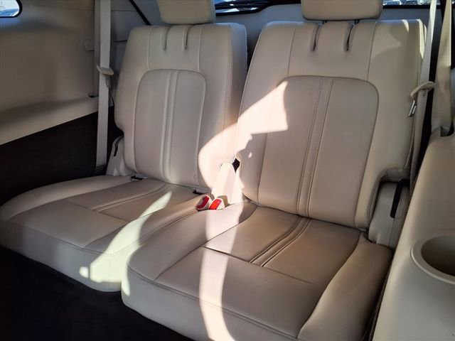 Used 2018 Lincoln MKT AWD w/ Technology Package image 11