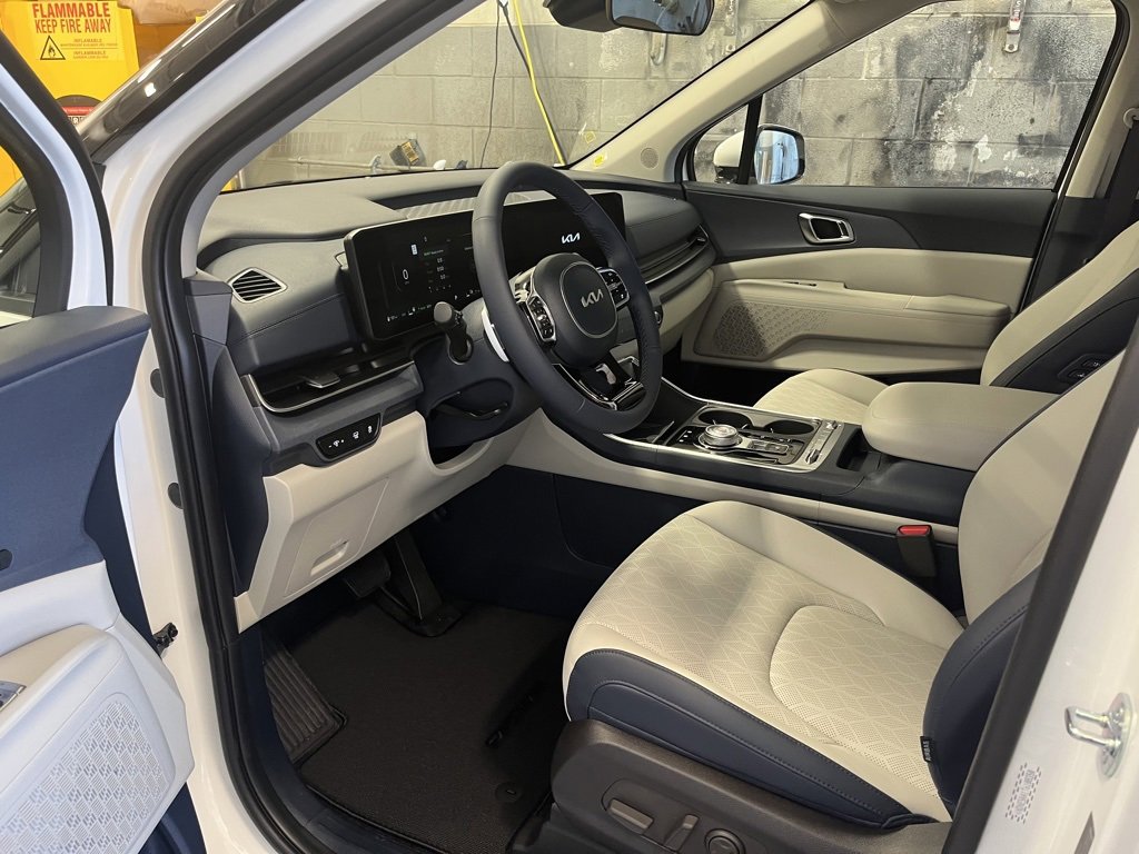 New 2026 Kia Carnival SX image 10