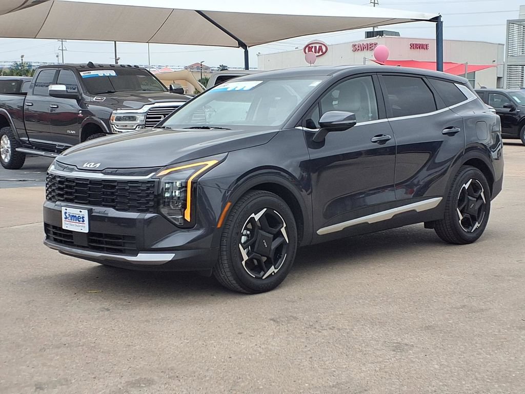 Used 2026 Kia Sportage EX FWD image 4