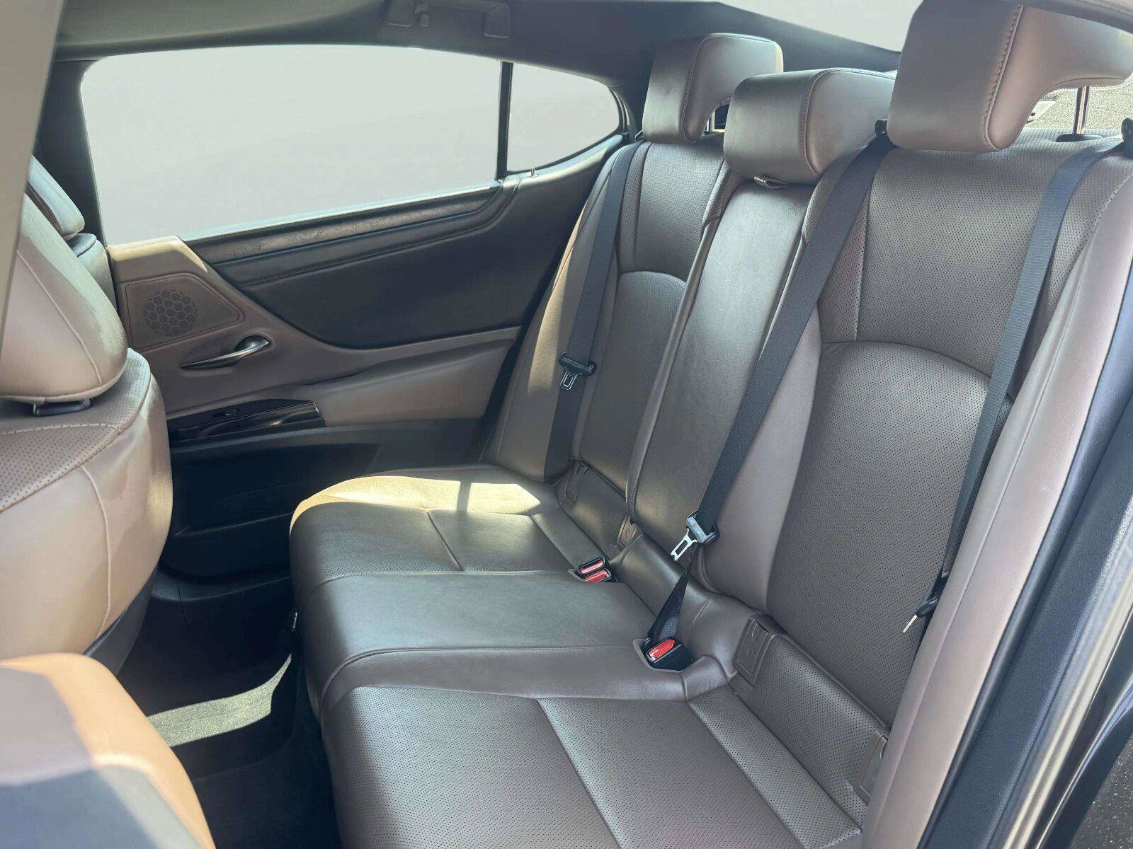 Used 2024 Lexus ES 350 w/ Premium Package FWD image 39