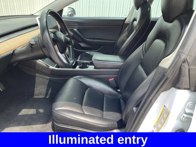 Used 2019 Tesla Model 3 Mid Range RWD image 9