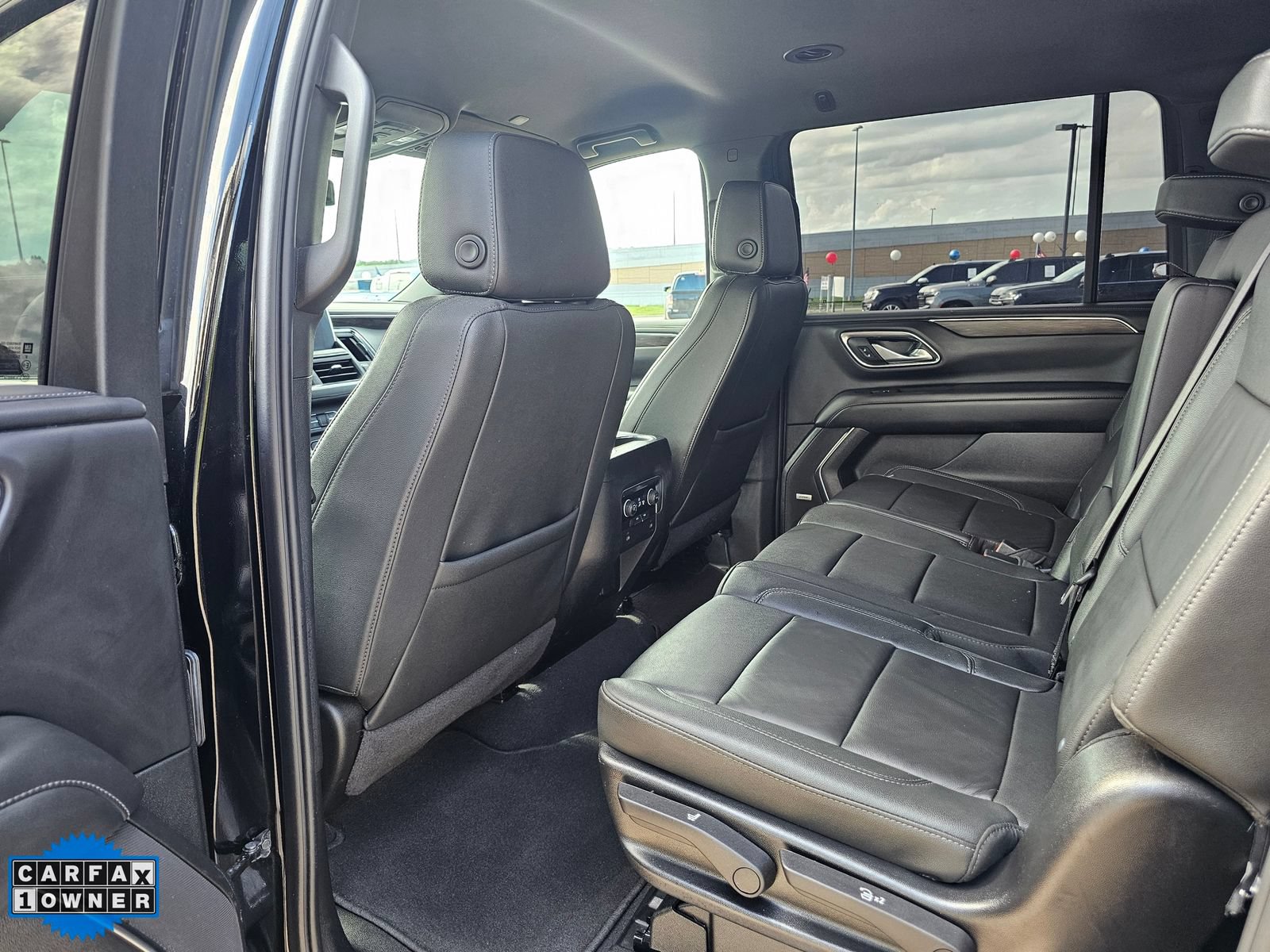 Used 2024 Chevrolet Suburban LT AWD/4WD image 31