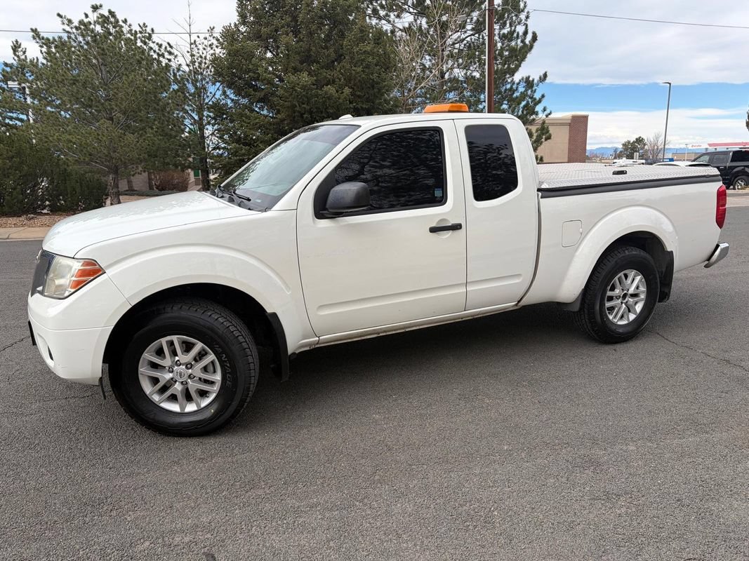 Used 2018 Nissan Frontier SV AWD/4WD image 3