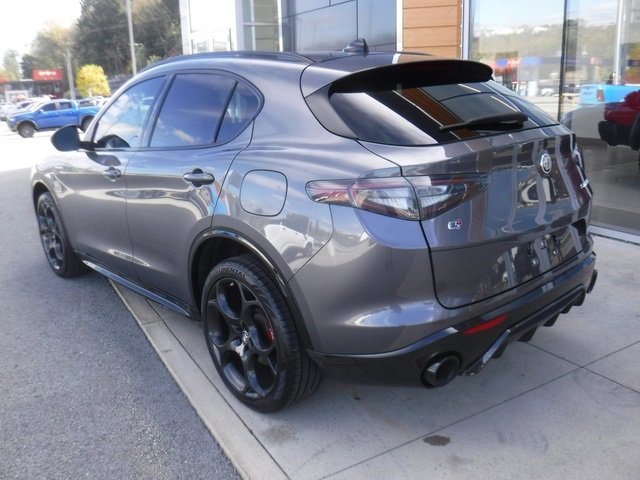 Used 2024 Alfa Romeo Stelvio Veloce image 18