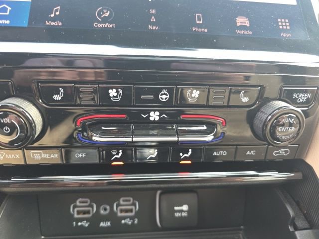 Used 2025 Jeep Grand Cherokee L Limited w/ Luxury Tech Group II image 9