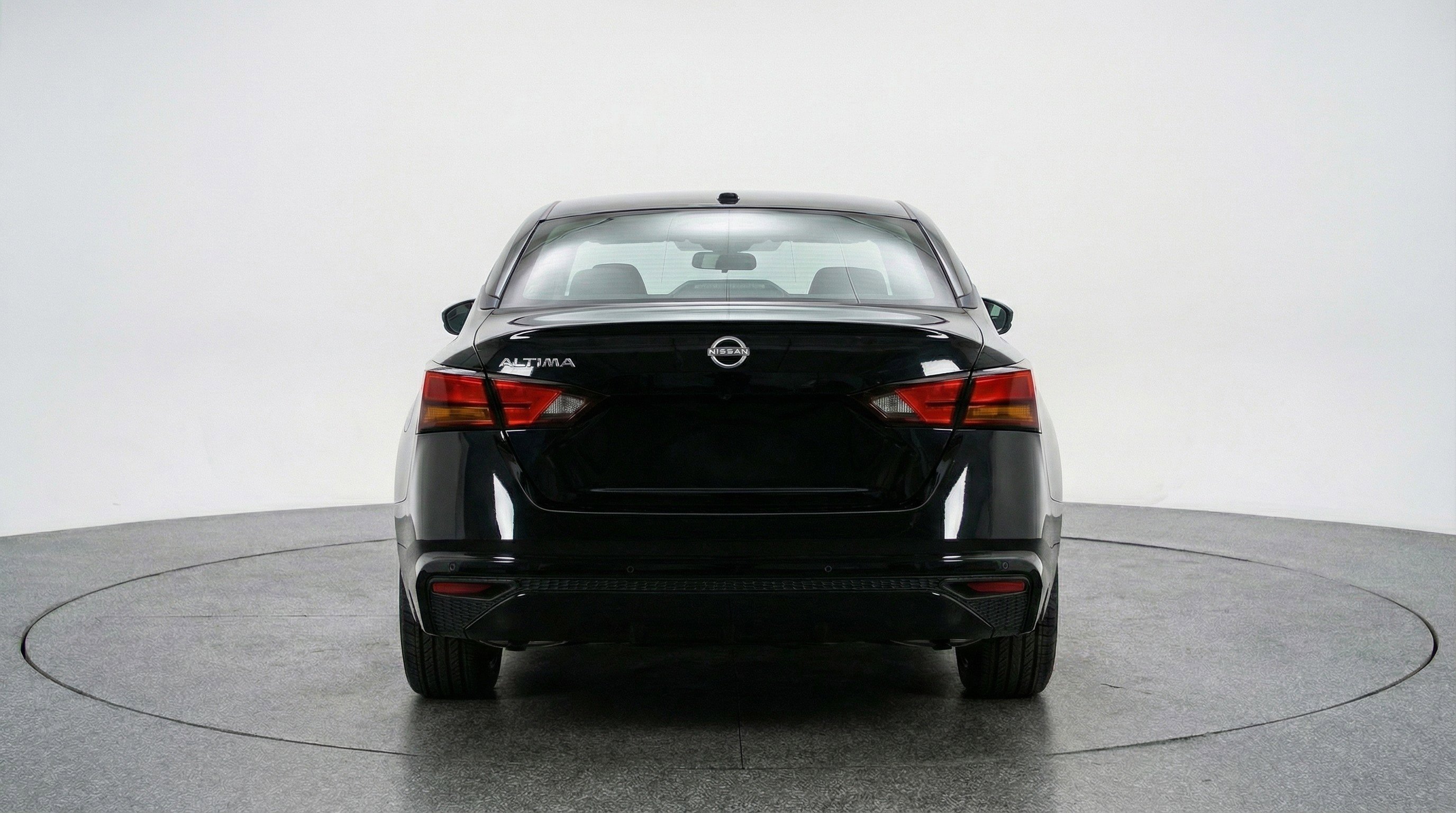 Used 2025 Nissan Altima 2.5 SV FWD image 7