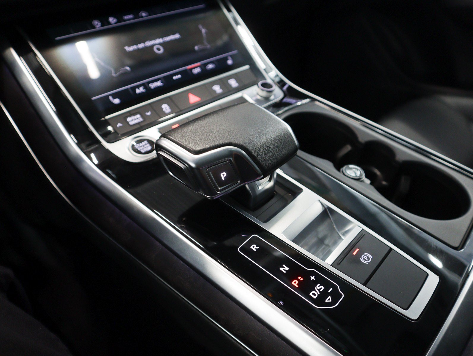 Used 2023 Audi Q8 Premium w/ Convenience Package AWD/4WD image 21
