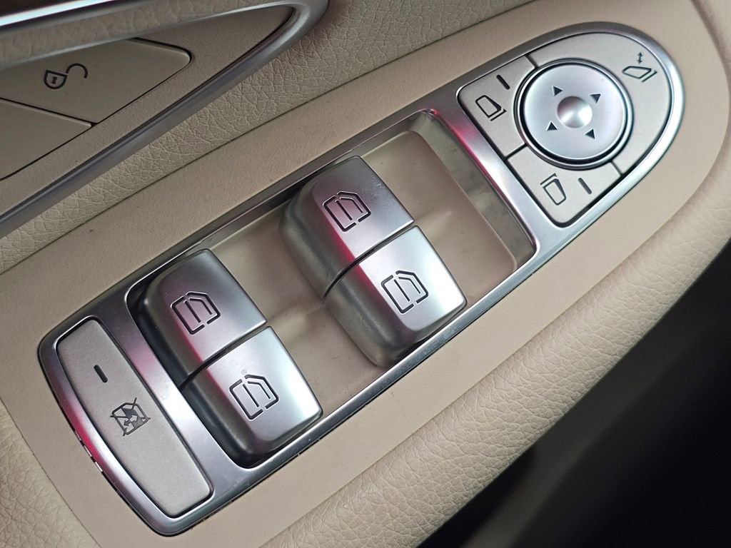 Certified 2022 Mercedes-Benz GLC 300 GLC 300 image 24