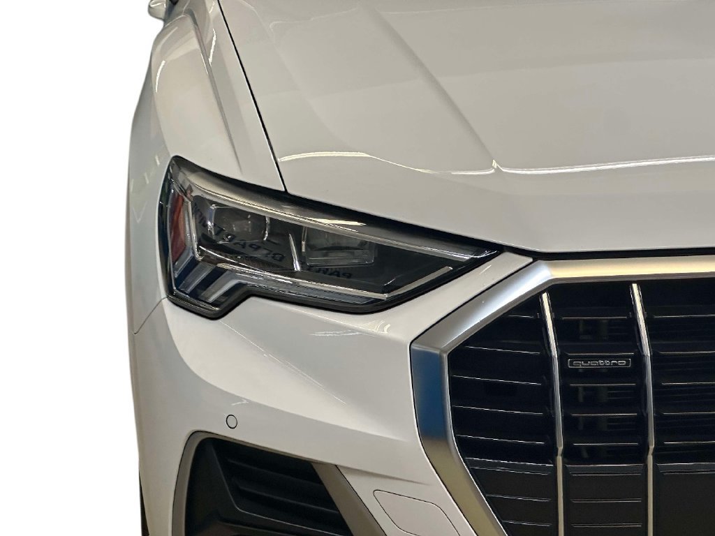 Used 2023 Audi Q3 2.0T Premium w/ Convenience Package AWD/4WD image 9