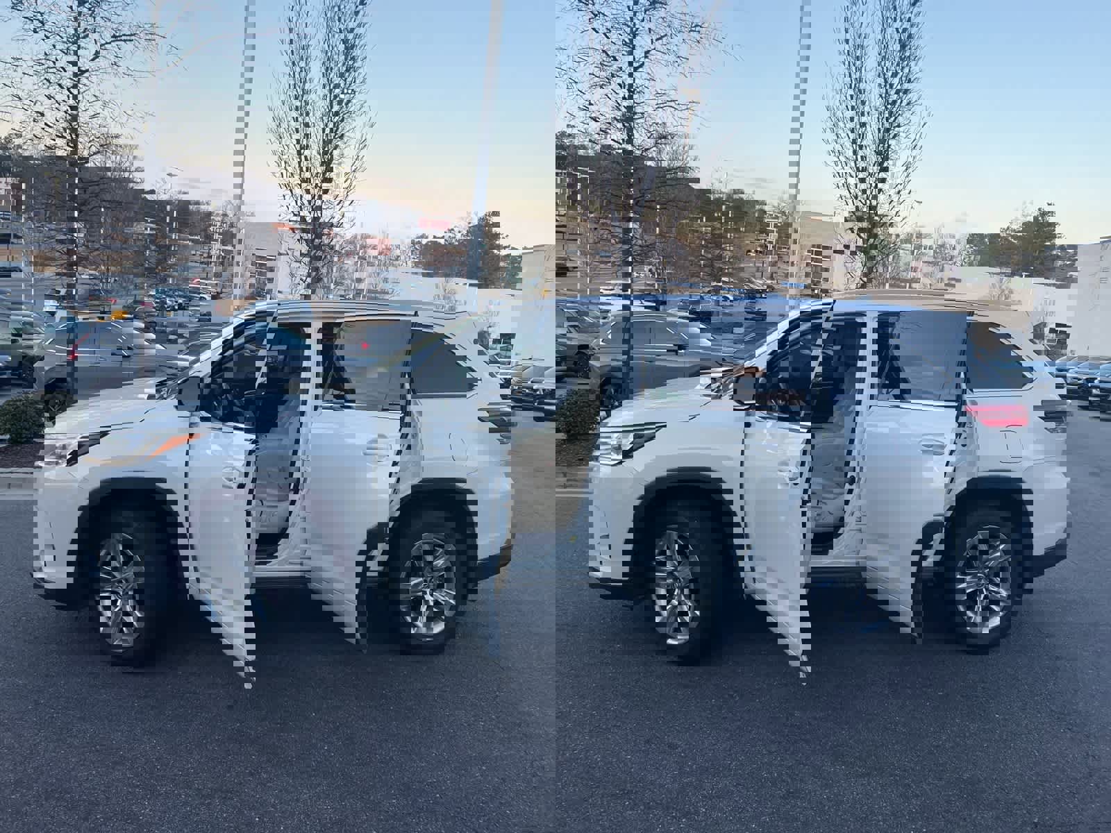 Used 2017 Toyota Highlander Limited image 17