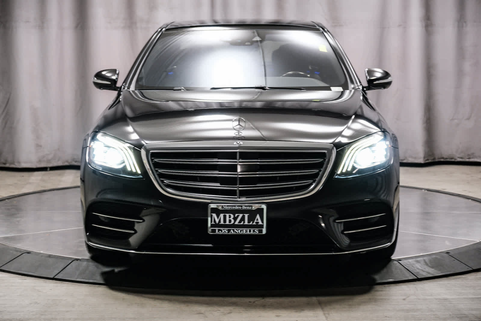 Used 2018 Mercedes-Benz S 560 Sedan image 5