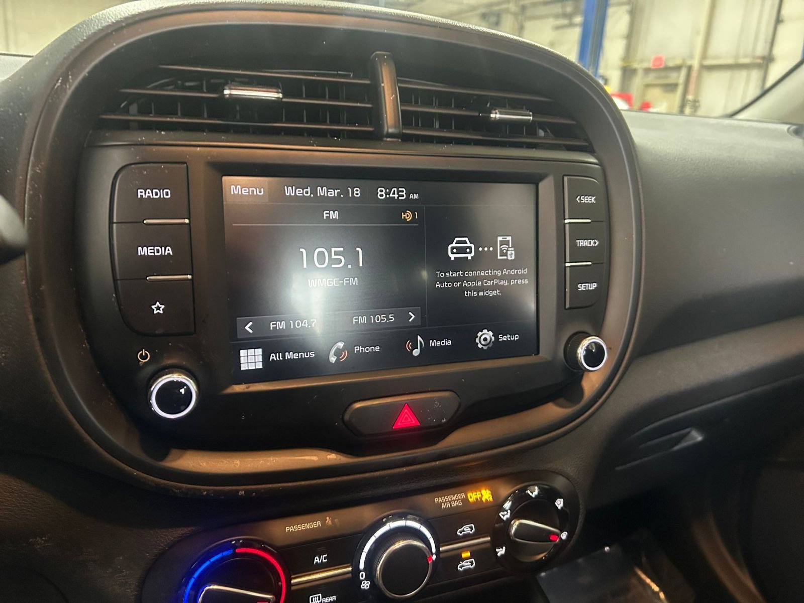 Used 2025 Kia Soul LX w/ LX Technology Package image 21