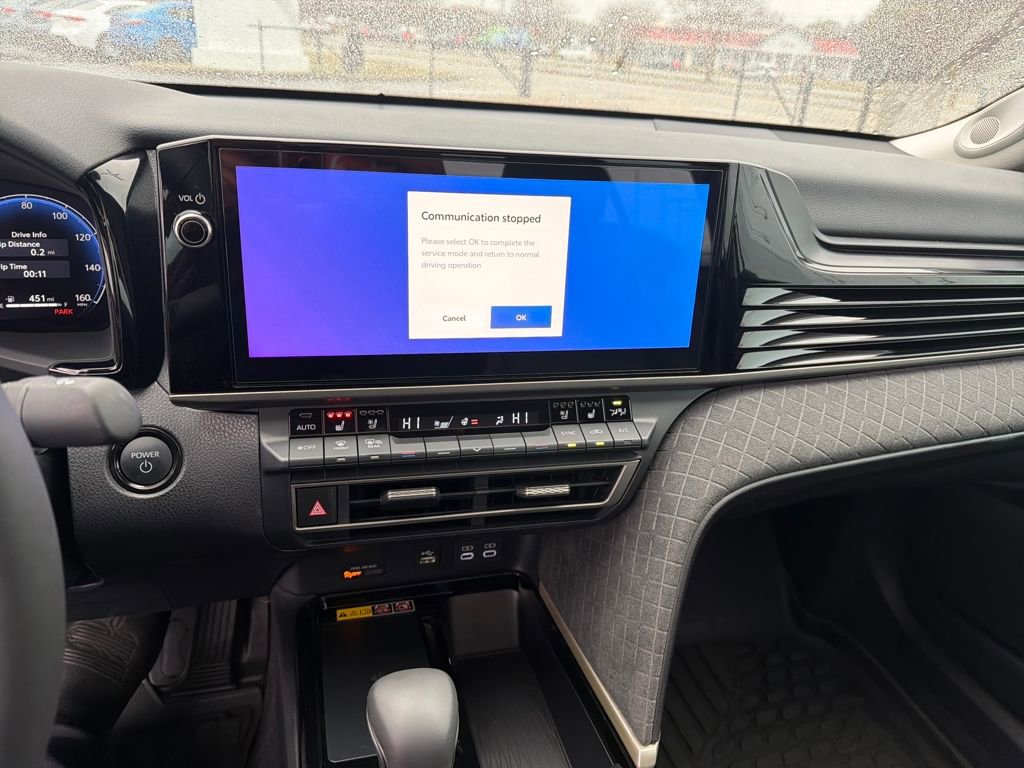 Used 2025 Toyota Camry XLE image 15