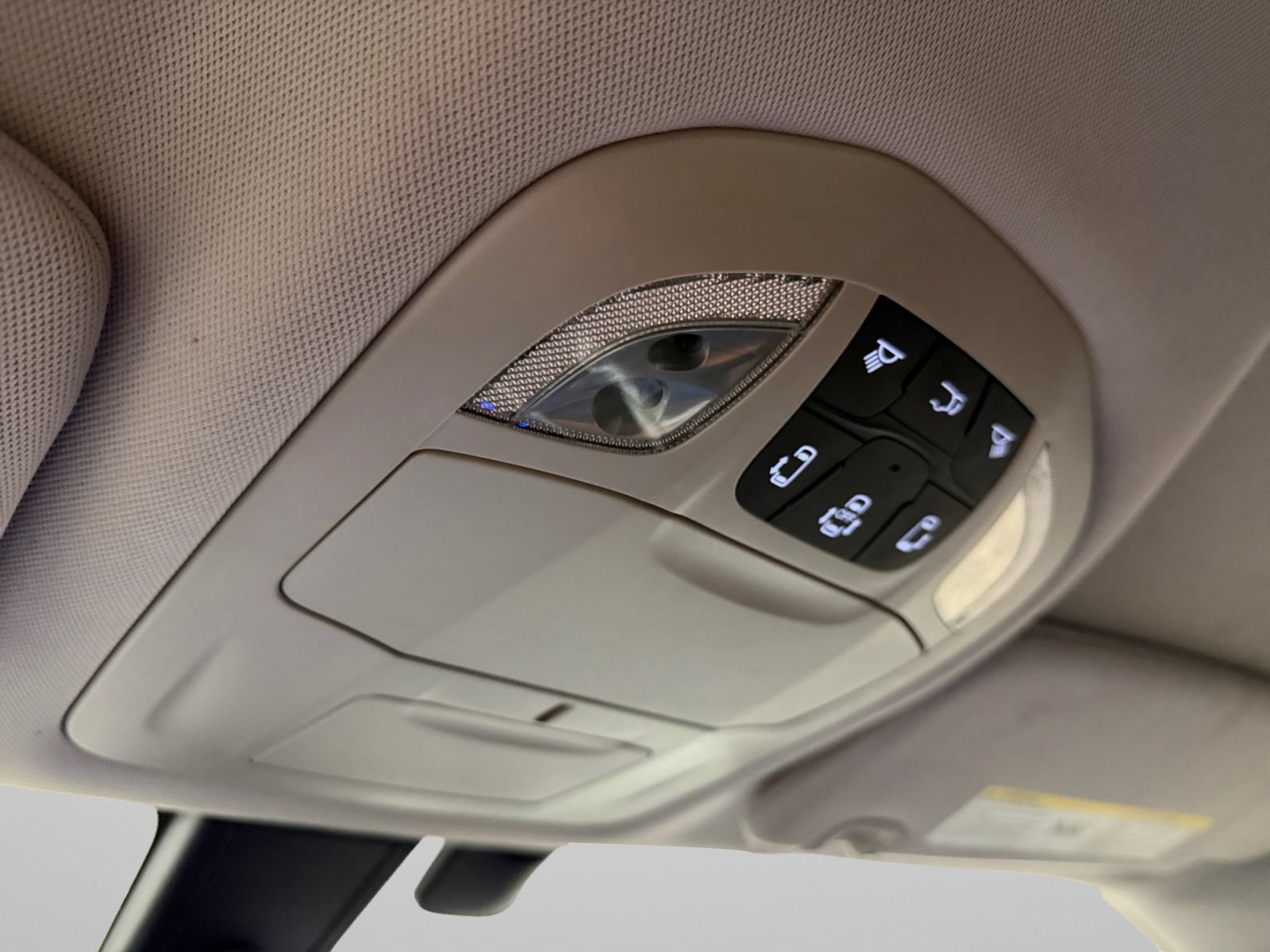 Used 2017 Chrysler Pacifica Touring-L FWD image 33