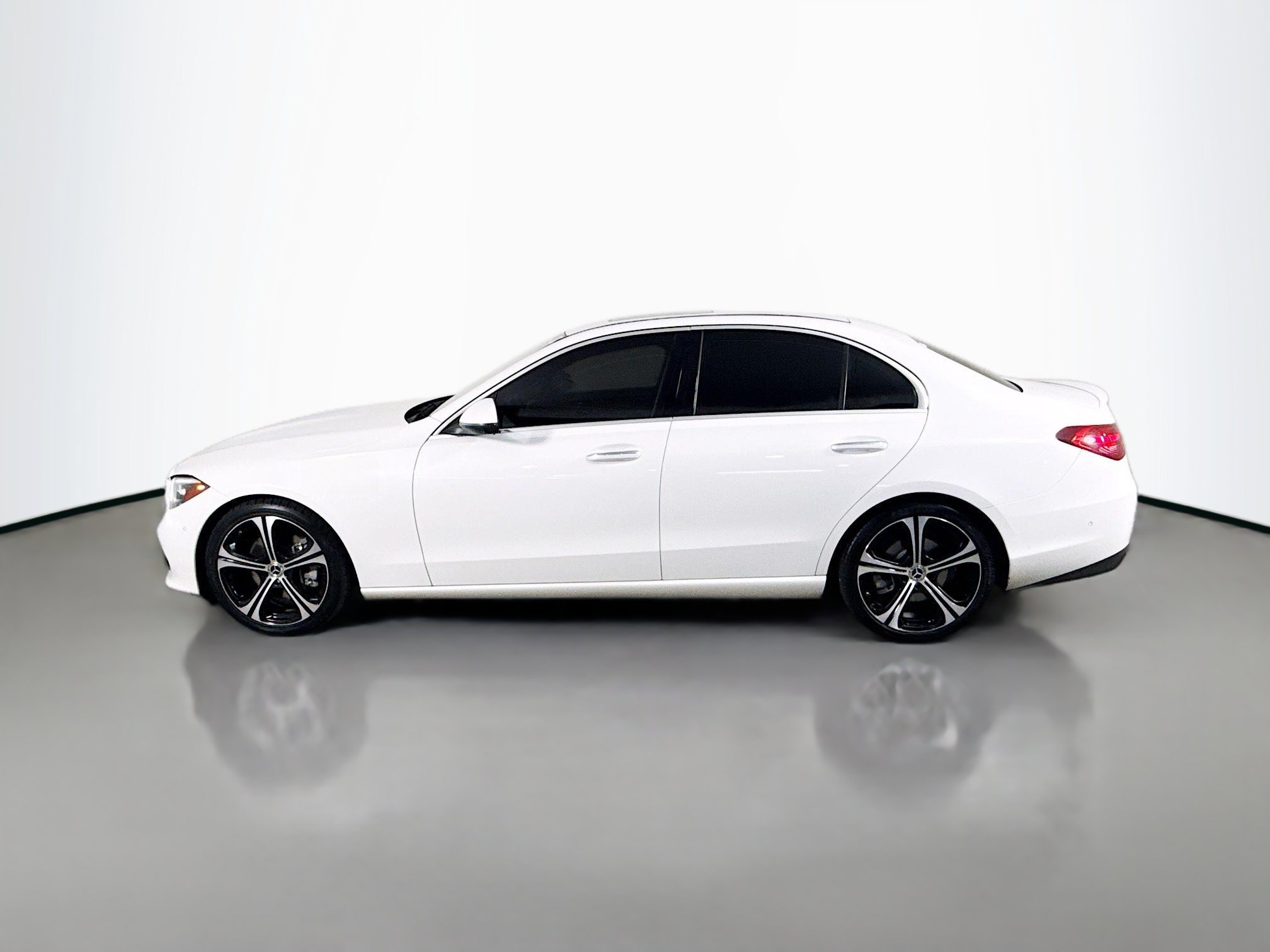 Used 2022 Mercedes-Benz C 300 Sedan w/ Exclusive Trim Package image 6