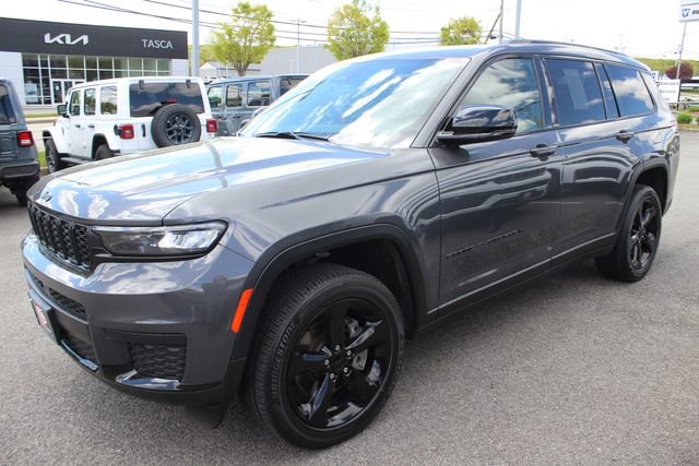 Used 2023 Jeep Grand Cherokee L Altitude AWD/4WD image 2