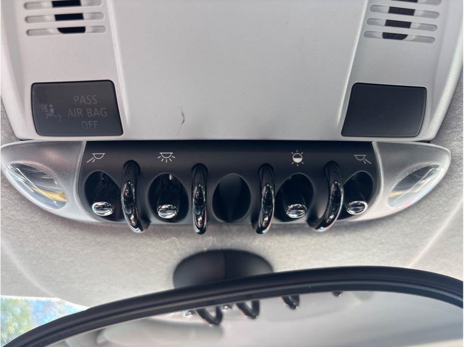 Used 2008 MINI Cooper Hardtop FWD image 32