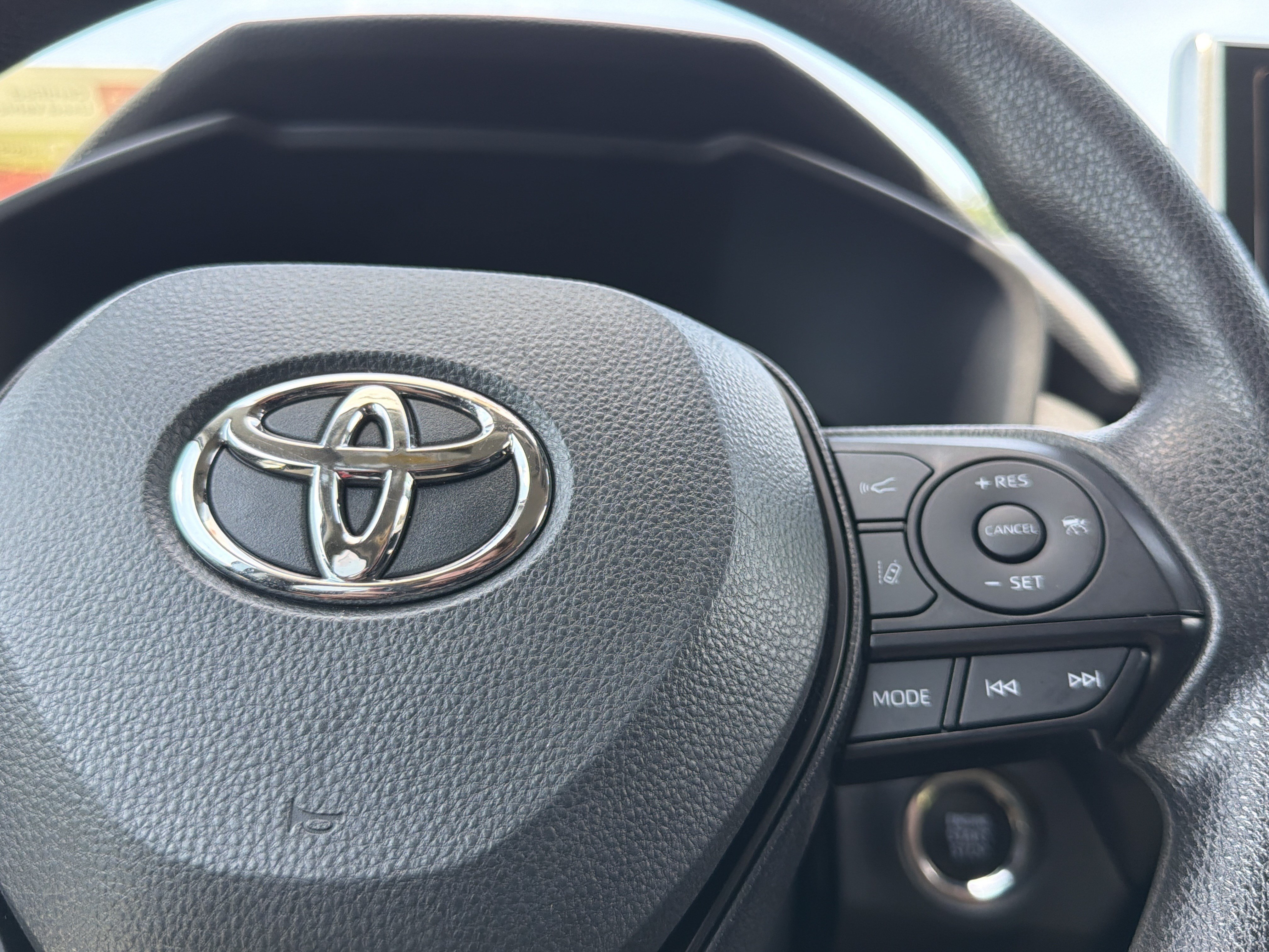 Certified 2025 Toyota RAV4 XLE FWD image 11