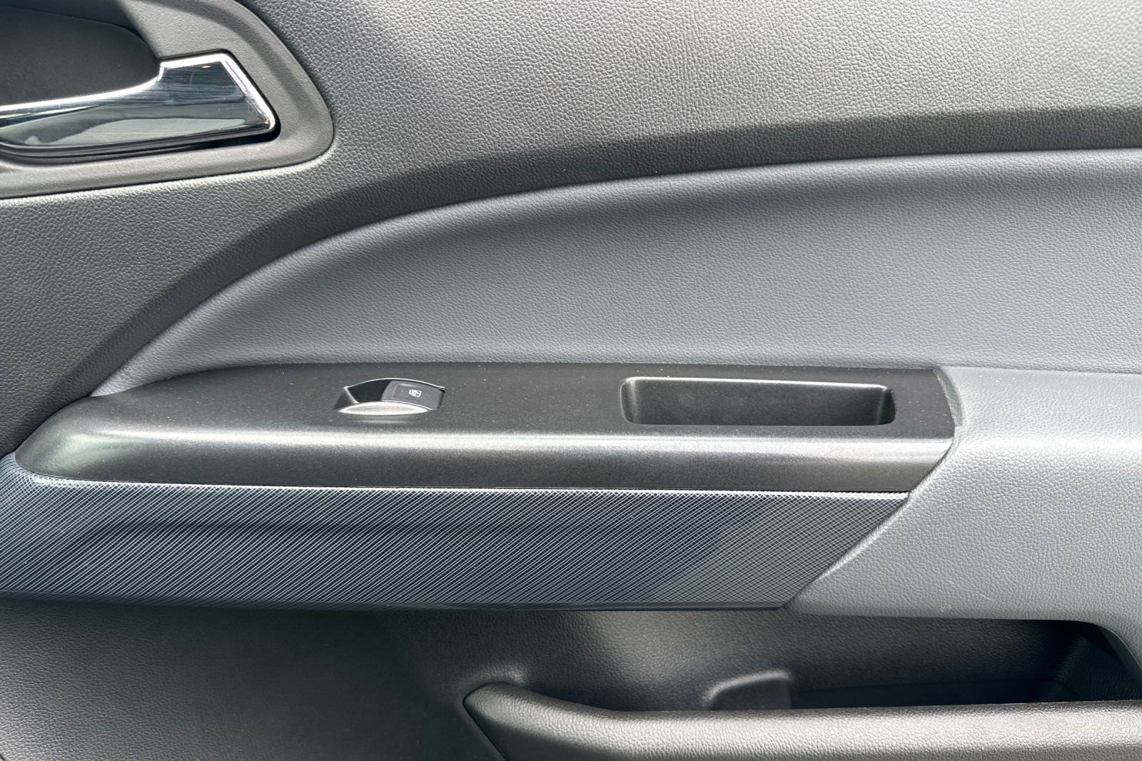 Used 2022 Chevrolet Colorado Z71 AWD/4WD image 17