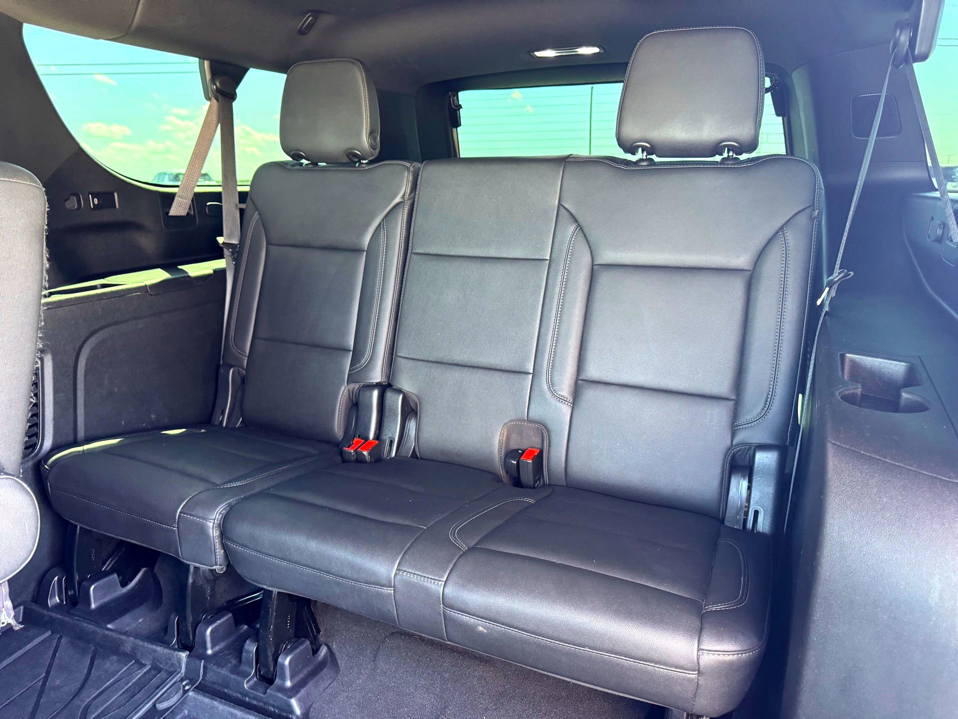 Used 2022 Chevrolet Suburban Z71 AWD/4WD image 17