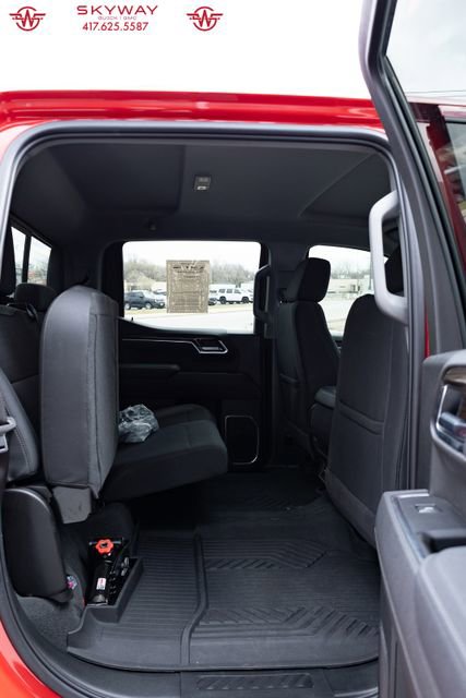 Used 2025 Chevrolet Silverado 1500 LT image 18