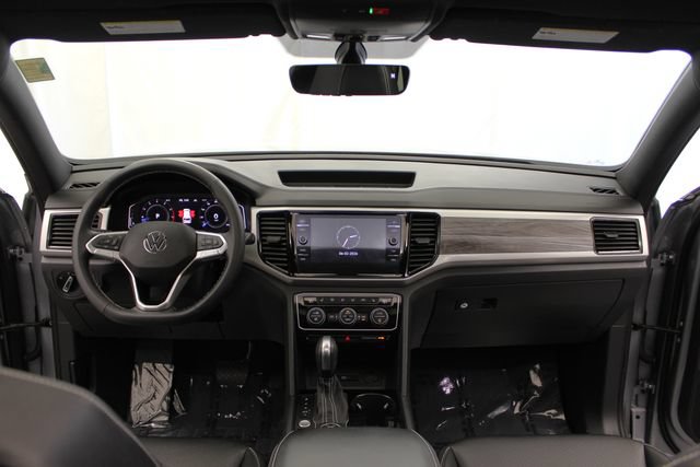 Used 2023 Volkswagen Atlas Cross Sport SE w/ Panoramic Sunroof Package AWD/4WD image 28
