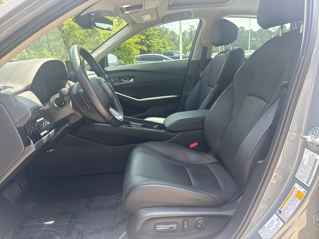 Used 2025 Honda Accord Touring image 12
