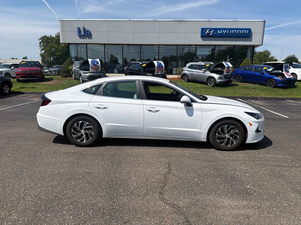 Used 2023 Hyundai Sonata Blue FWD image 2