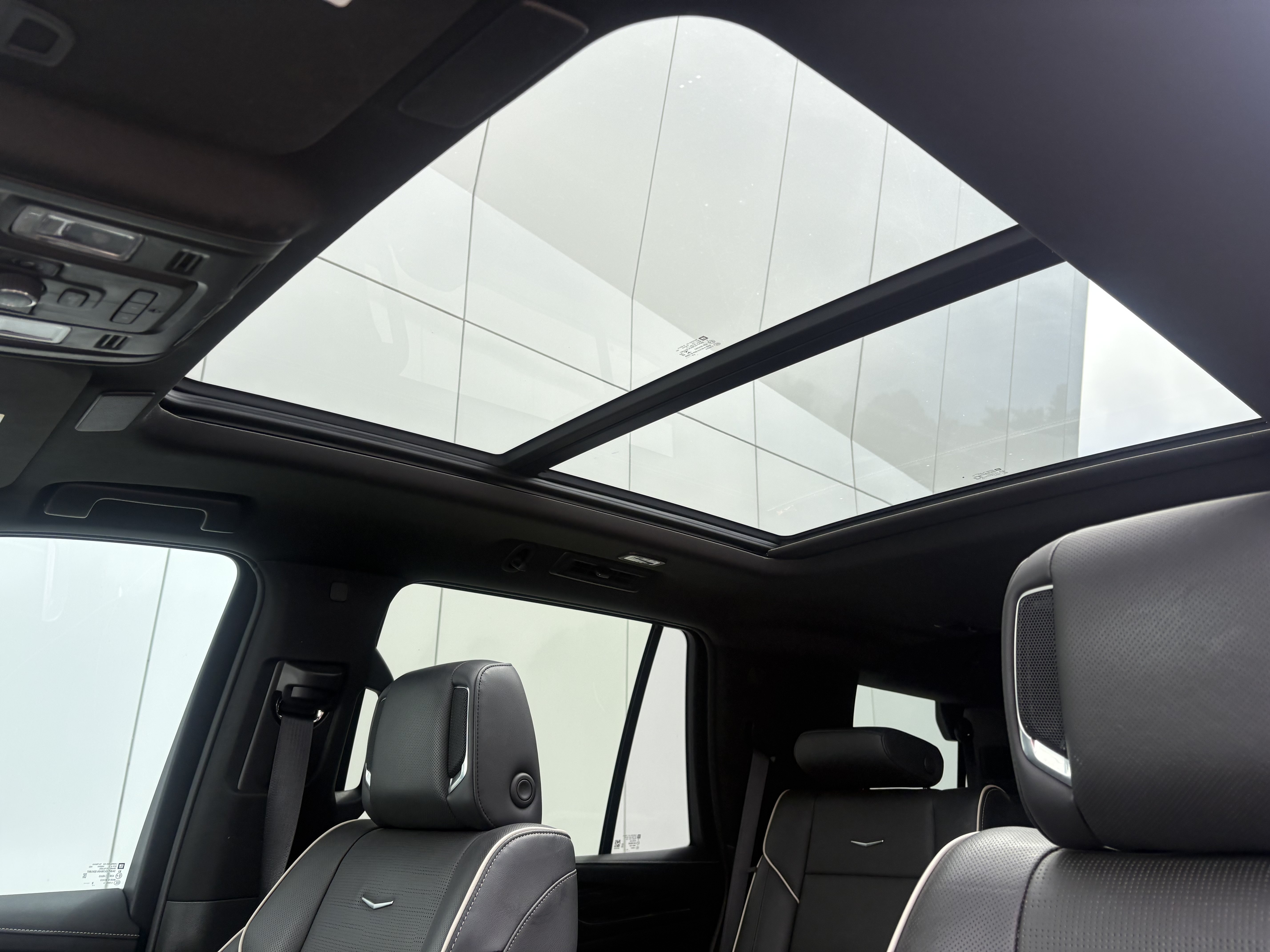 Used 2023 Cadillac Escalade Sport AWD/4WD image 17
