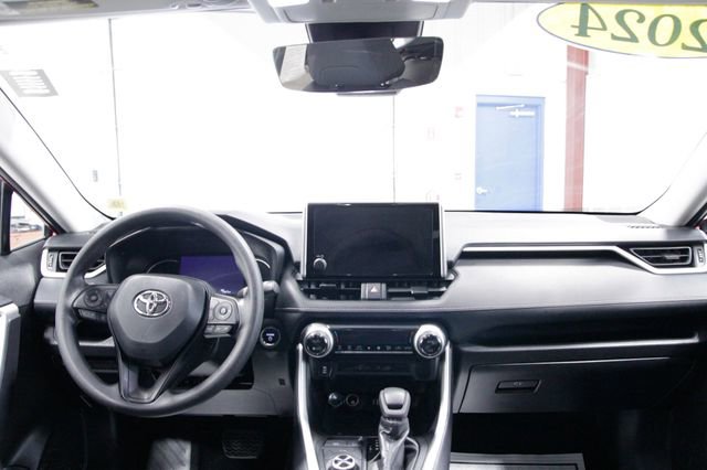 Used 2024 Toyota RAV4 XLE image 15