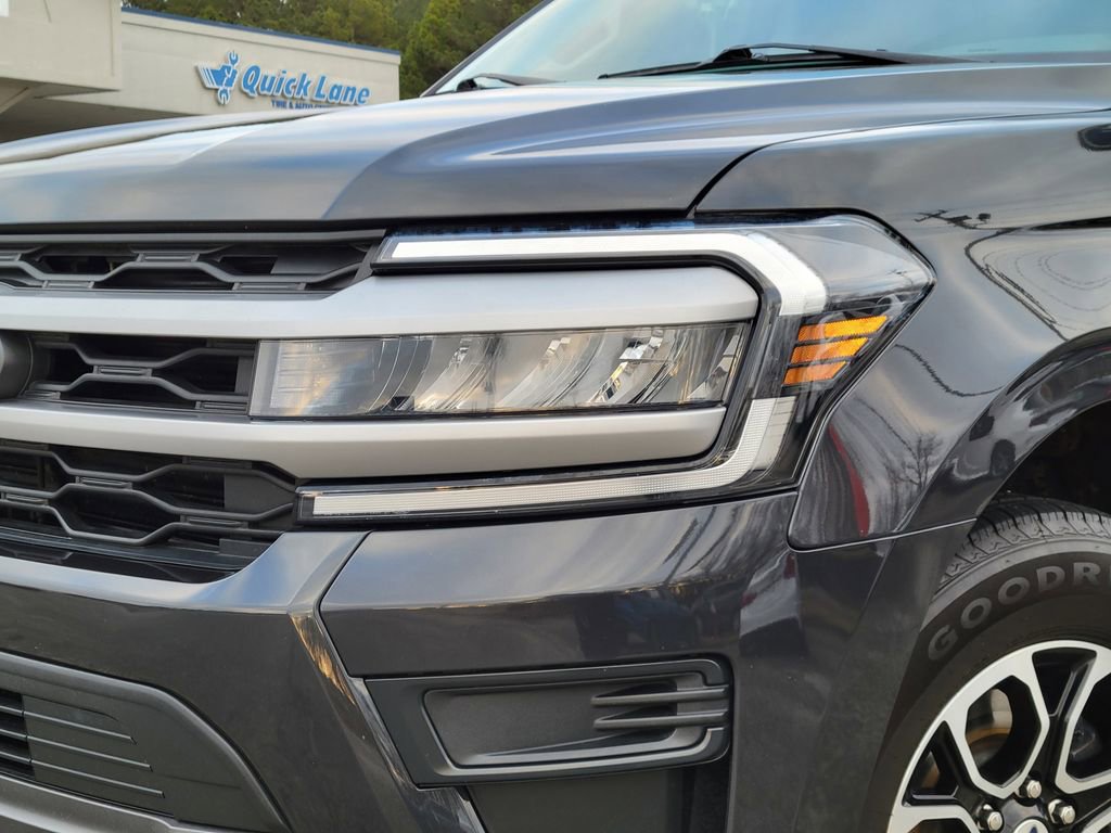 Certified 2023 Ford Expedition Max XLT image 10