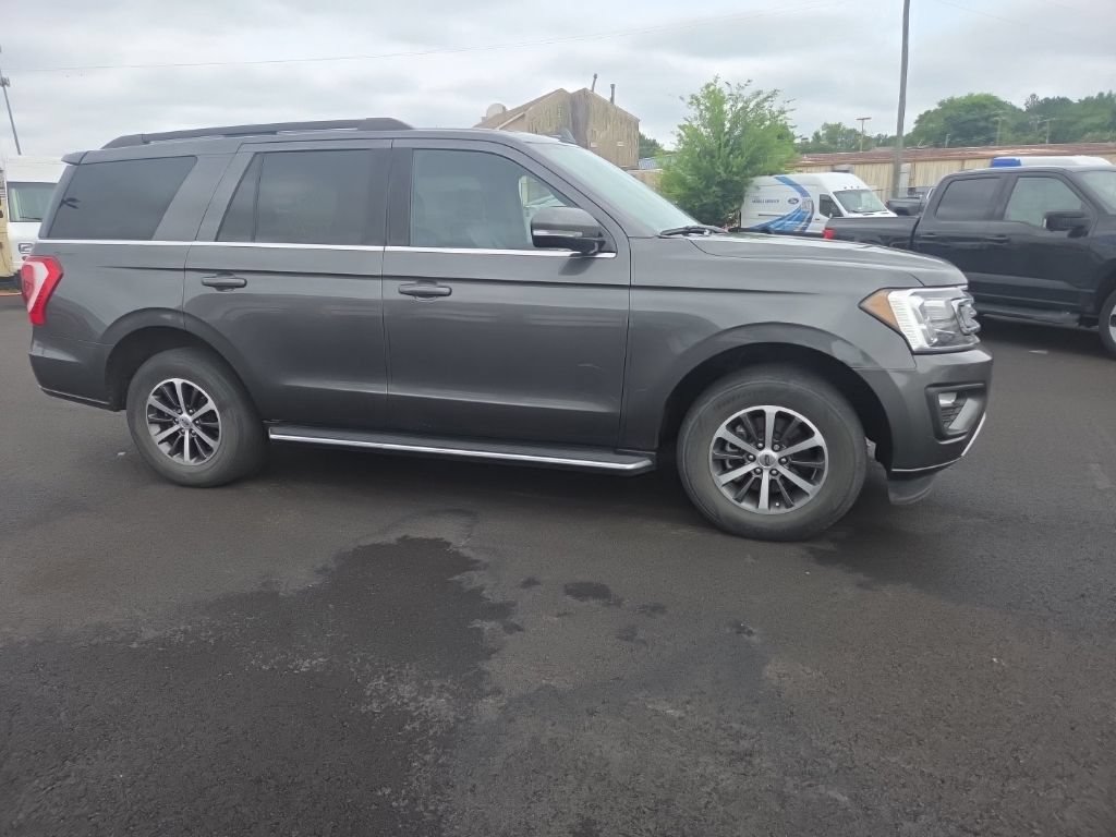 Used 2020 Ford Expedition XLT w/ Equipment Group 202A RWD image 11
