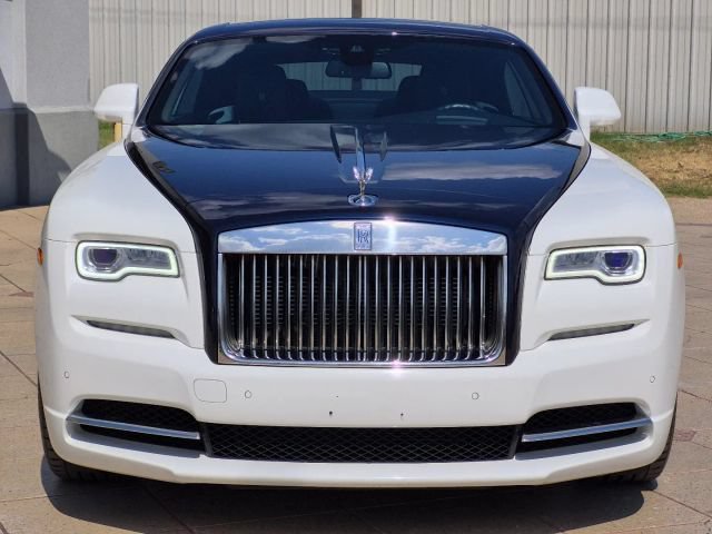 Used 2017 Rolls-Royce Wraith RWD image 2