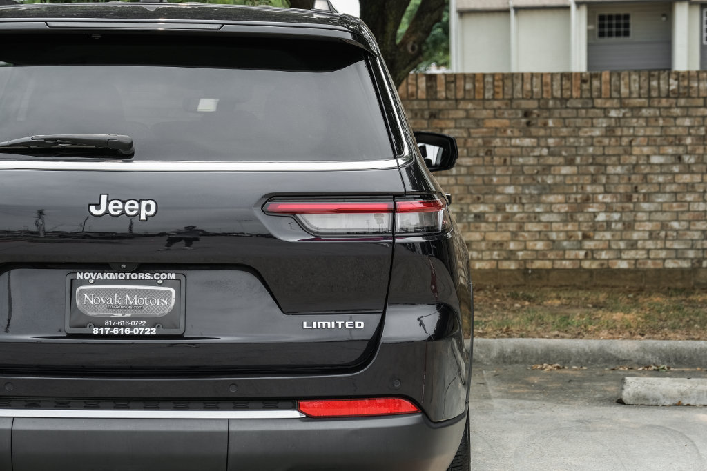 Used 2023 Jeep Grand Cherokee L Limited AWD/4WD image 63