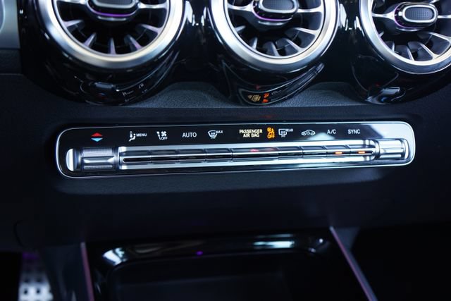 Certified 2022 Mercedes-Benz GLB 35 AMG 4MATIC image 24