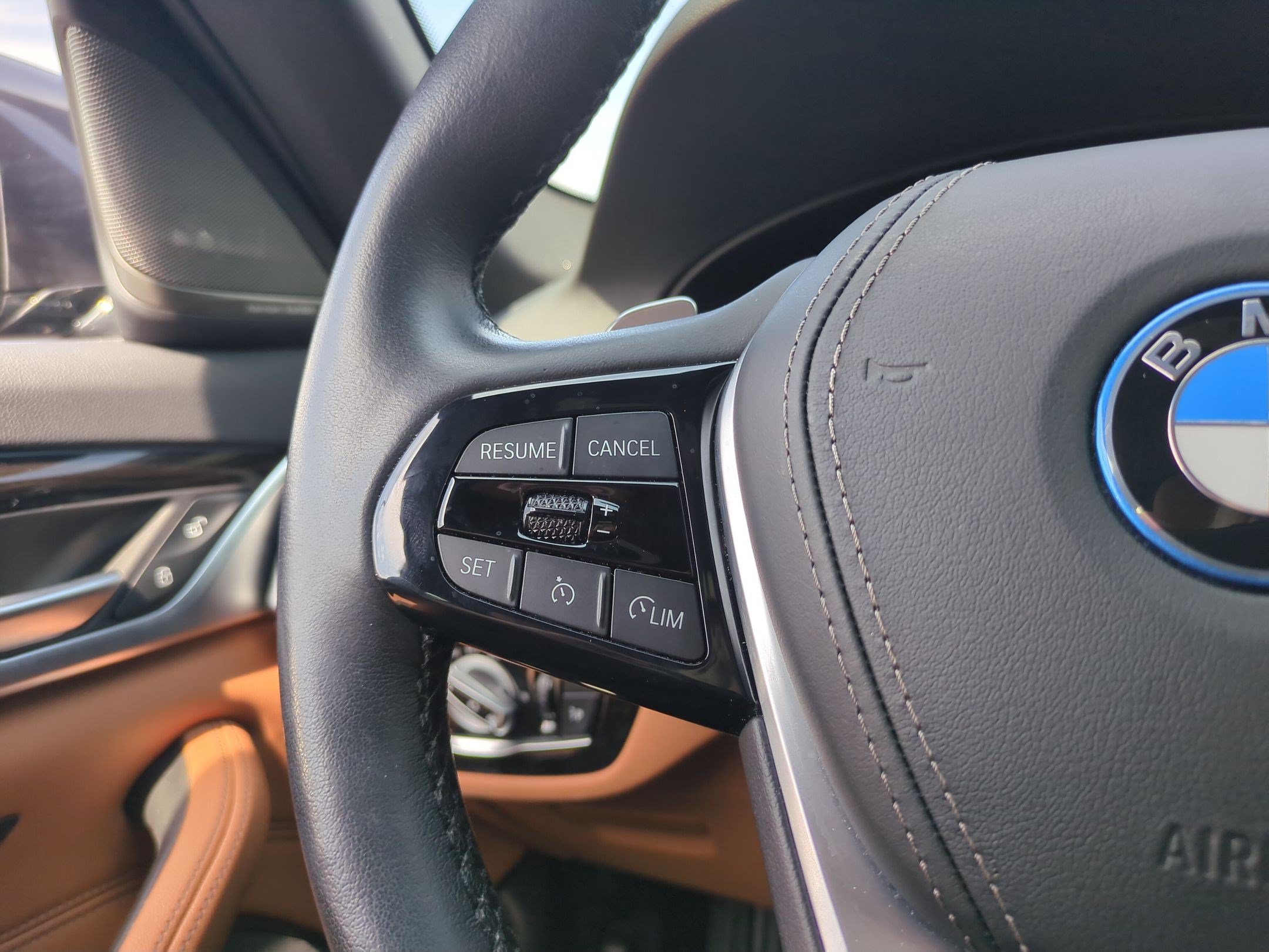 Certified 2023 BMW 530e xDrive w/ Executive Package AWD/4WD image 19